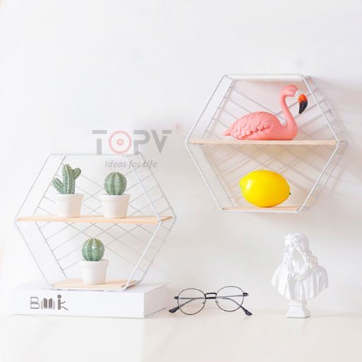 Ke-treo-tuong-TopV-trang-tri-phong-khach-khung-sat-luc-giac-deco